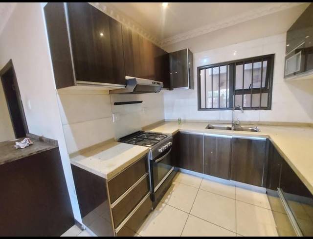 19 BEDROOM COMPLEX FOR SALE IN LAUDIUM